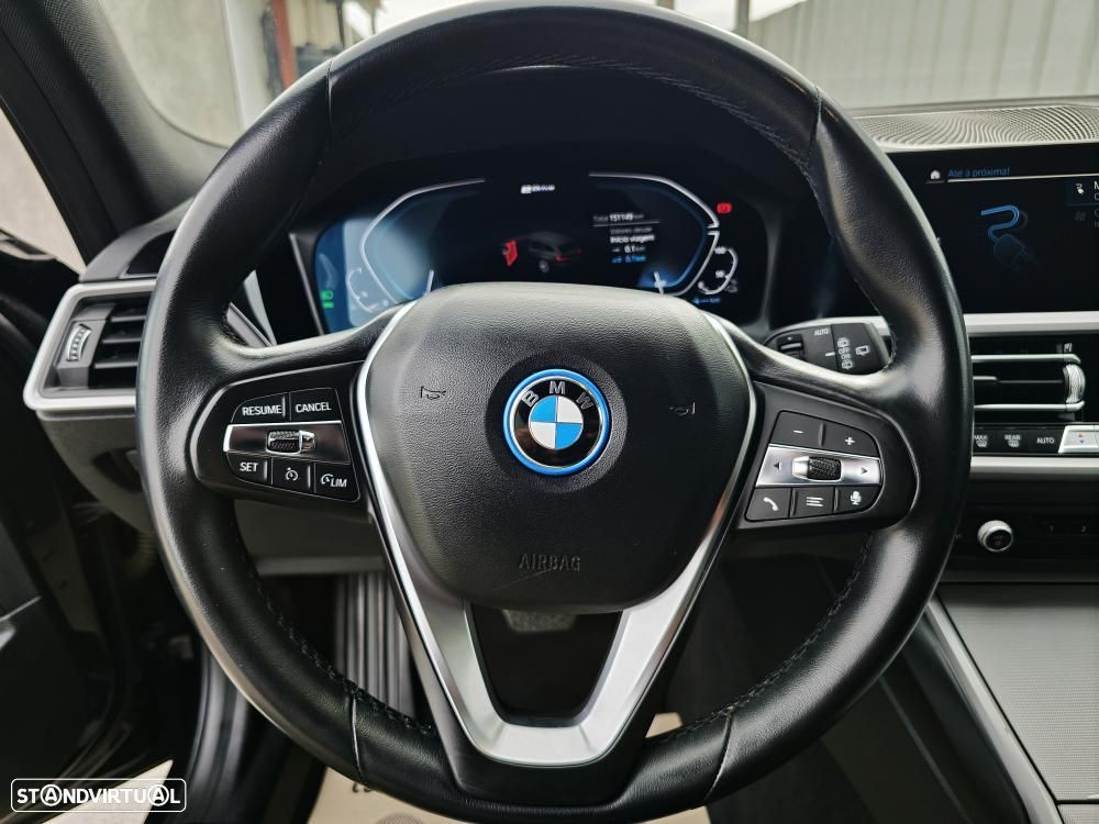 BMW 320 e Pack Essence Auto - 12
