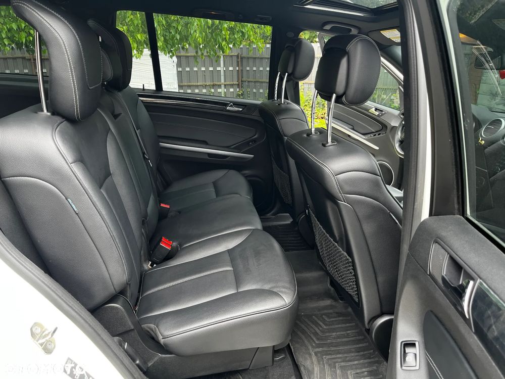 Mercedes-Benz GL - 12