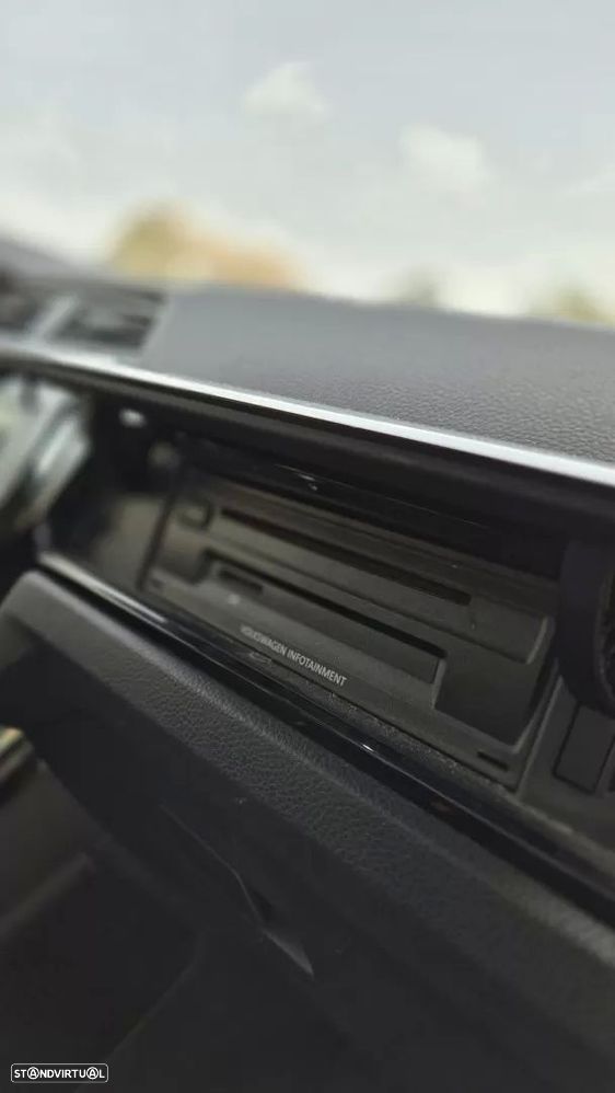 VW Touran 2.0 TDI R-Line - 7