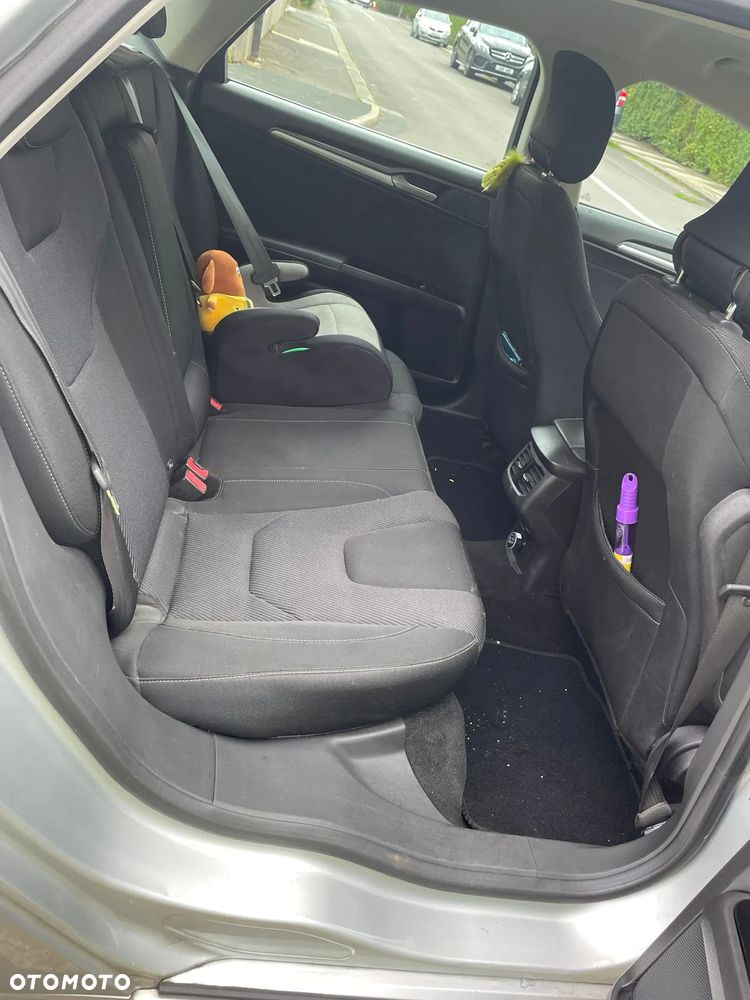 Ford Mondeo 1.6 TDCi Titanium - 4