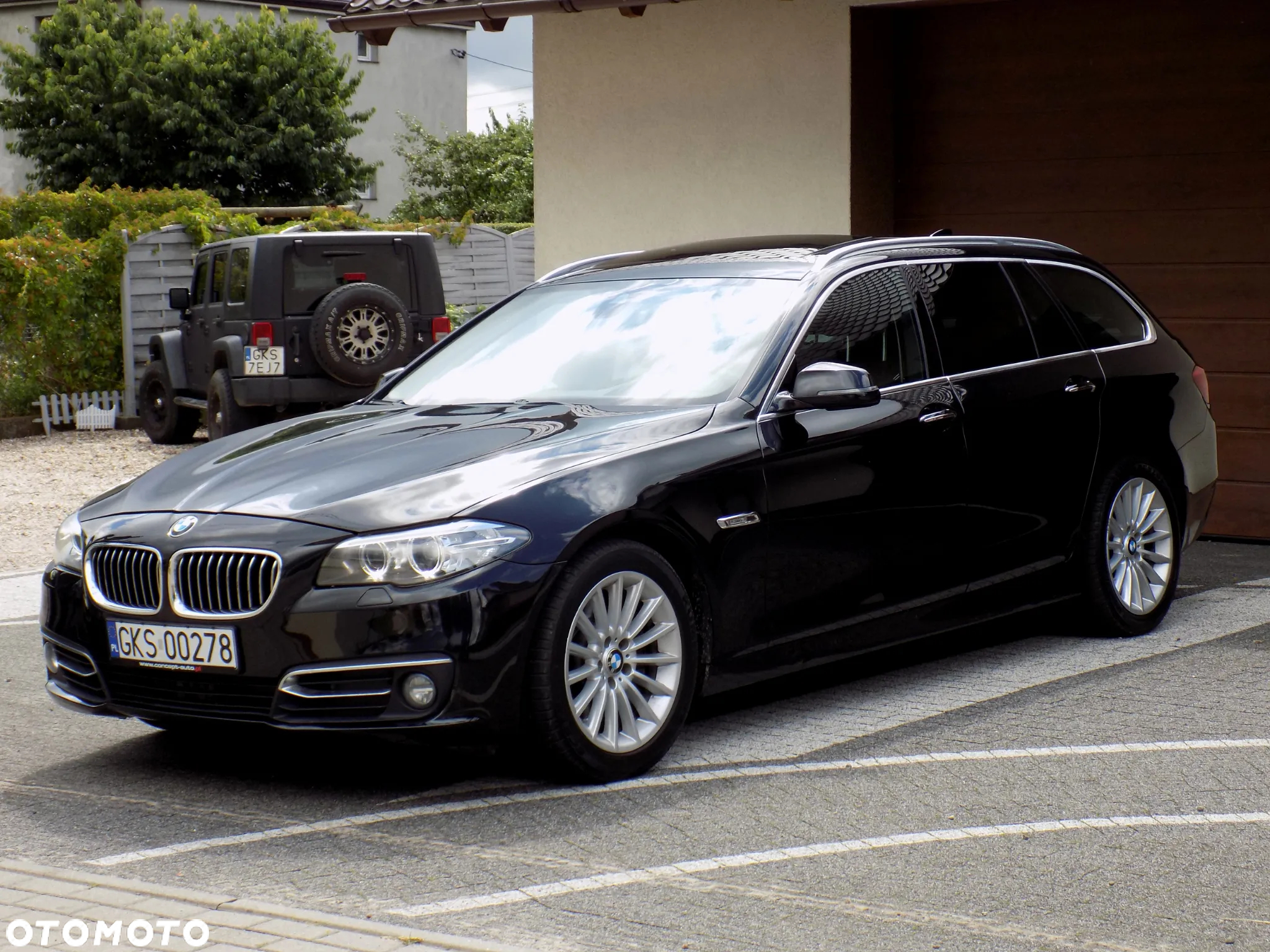 BMW Seria 5 525d Touring Sport-Aut Luxury Line - 17