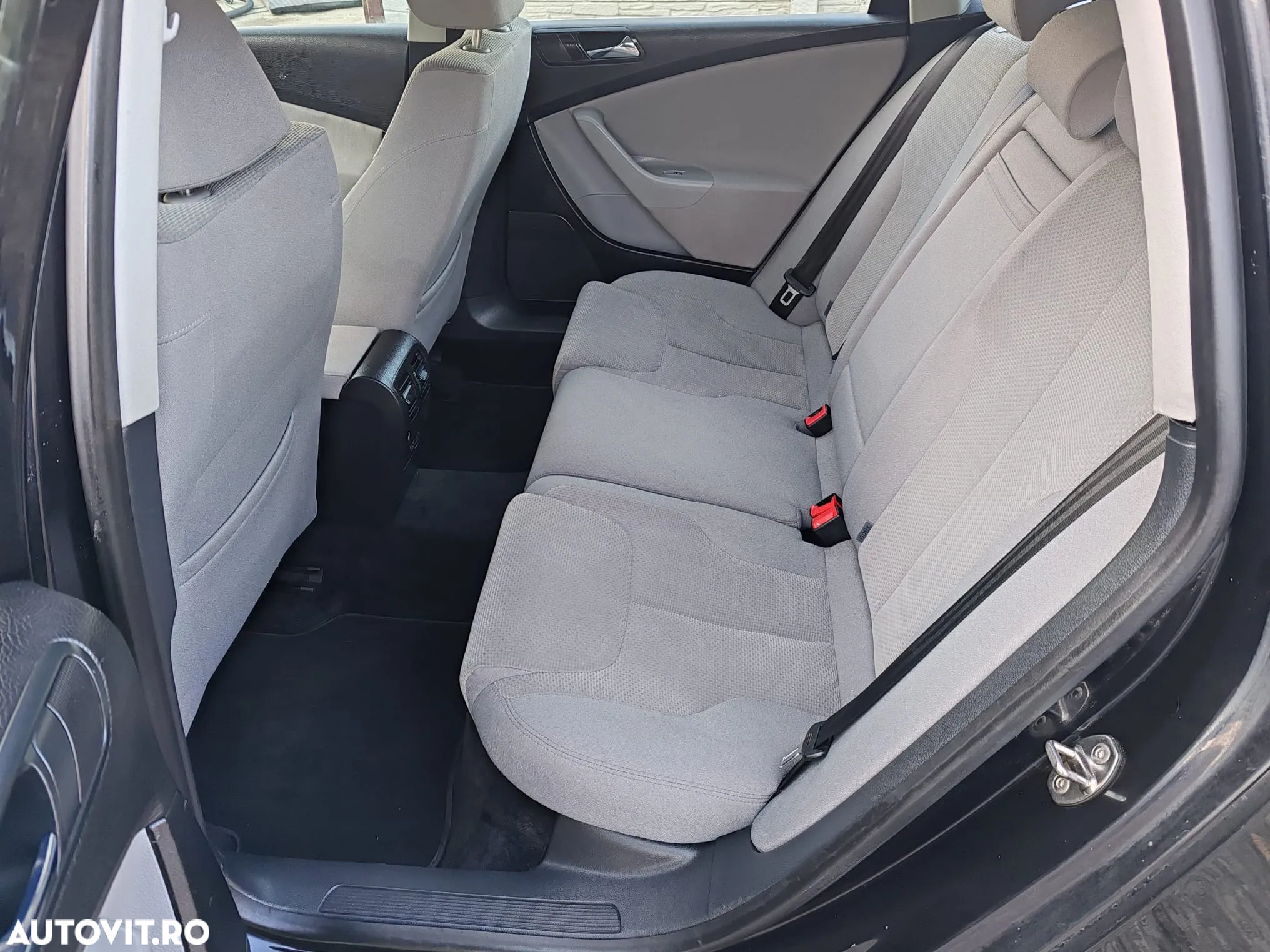Volkswagen Passat - 14