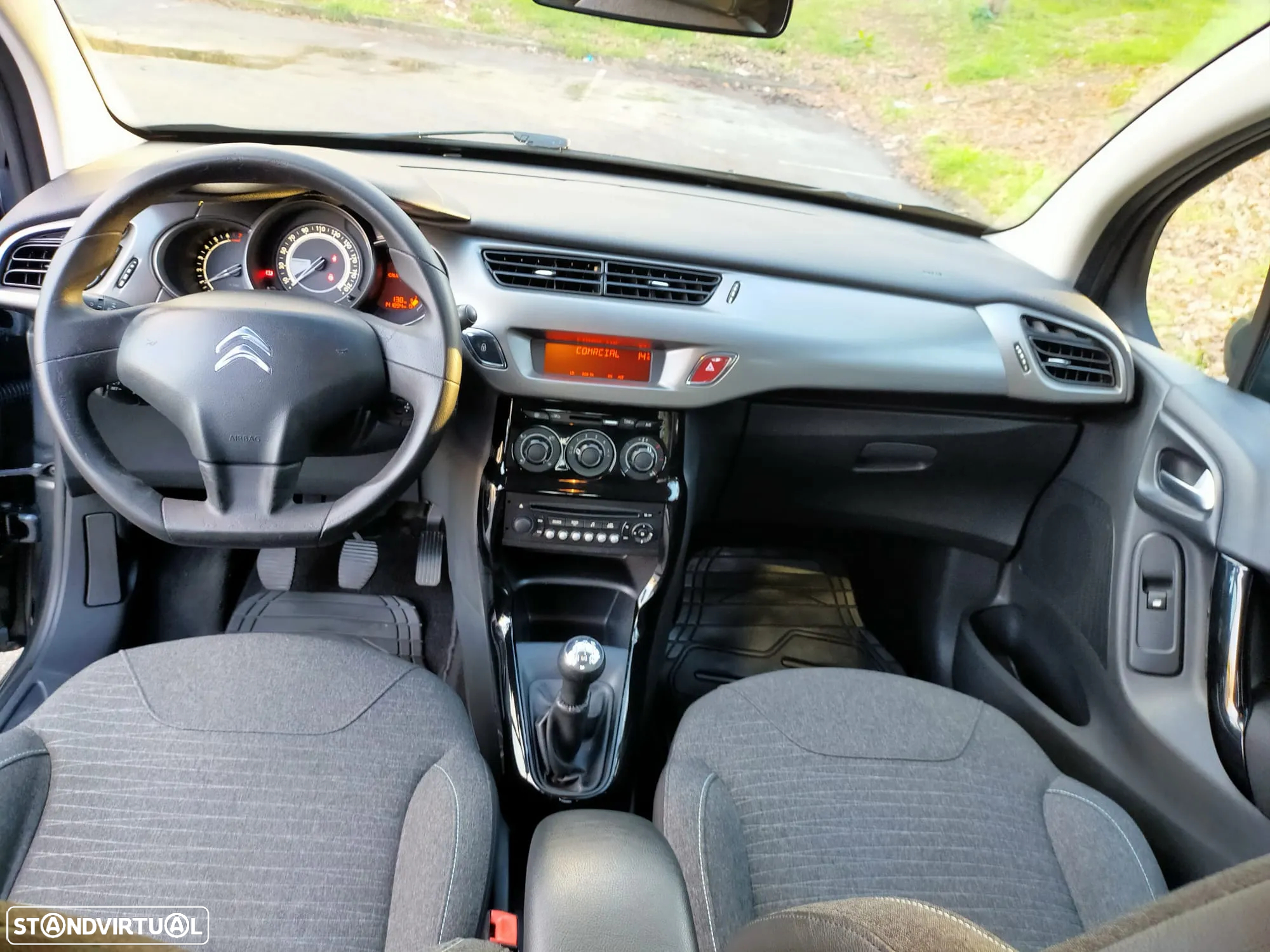 Citroën C3 1.2 PureTech Attraction - 10