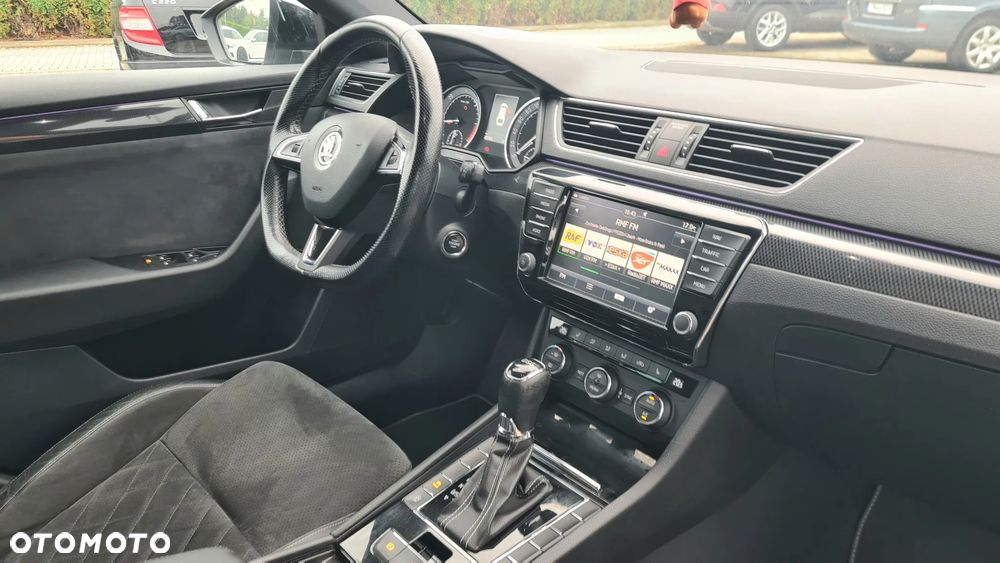 Skoda Superb 2.0 TDI Sportline DSG - 21