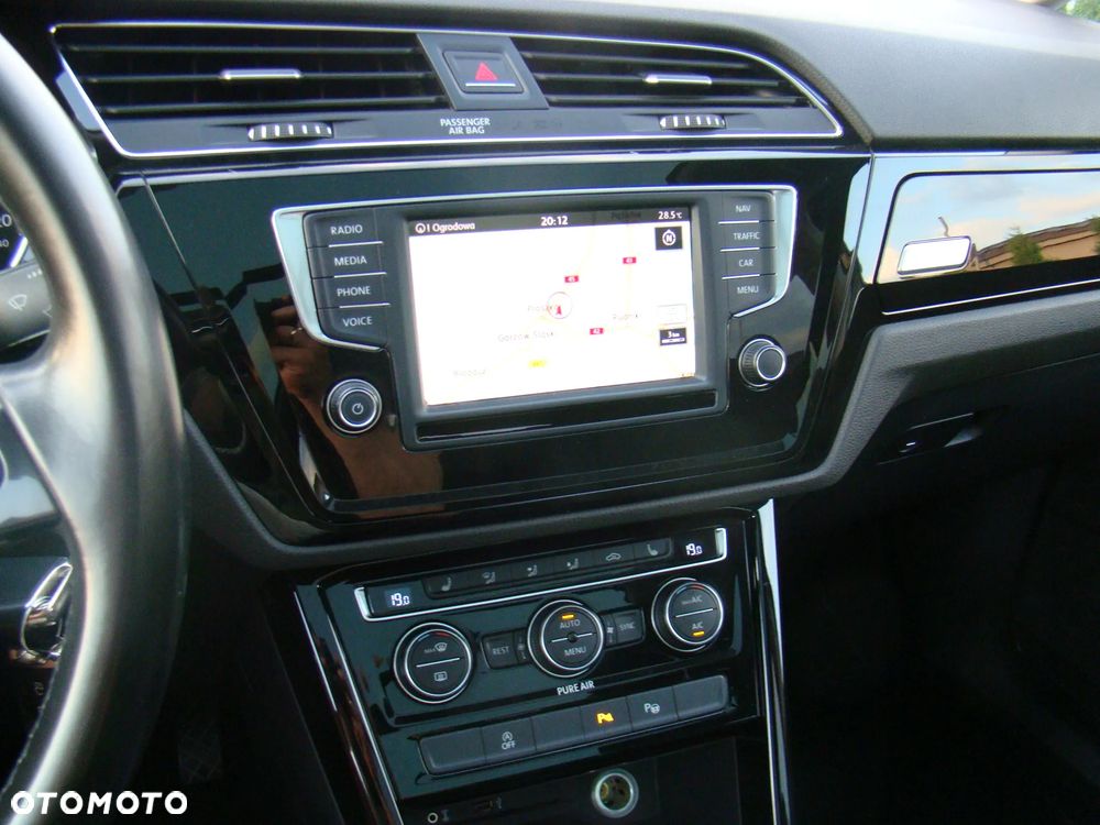 Volkswagen Touran 2.0 TDI SCR Highline - 30