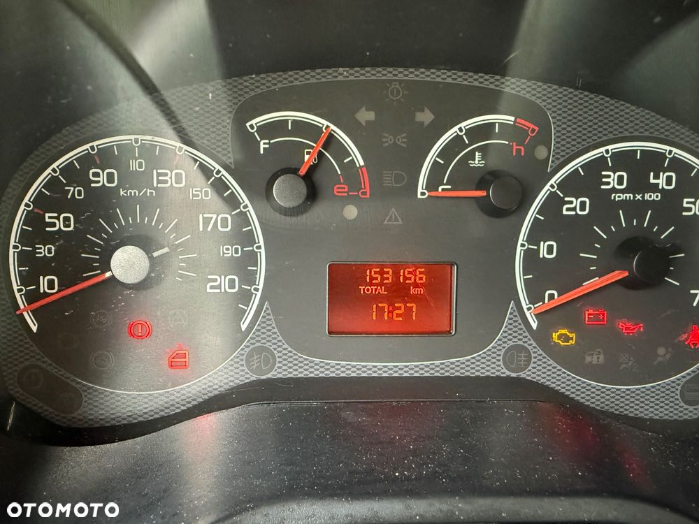 Fiat Doblo - 8