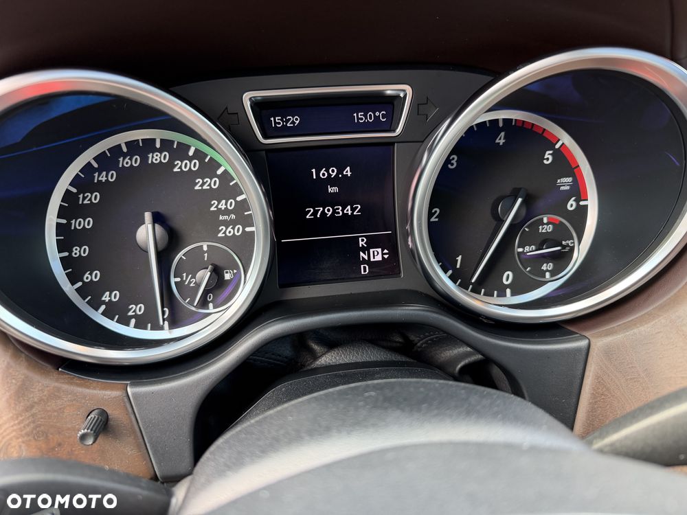 Mercedes-Benz ML 350 BlueTEC 4-Matic - 5