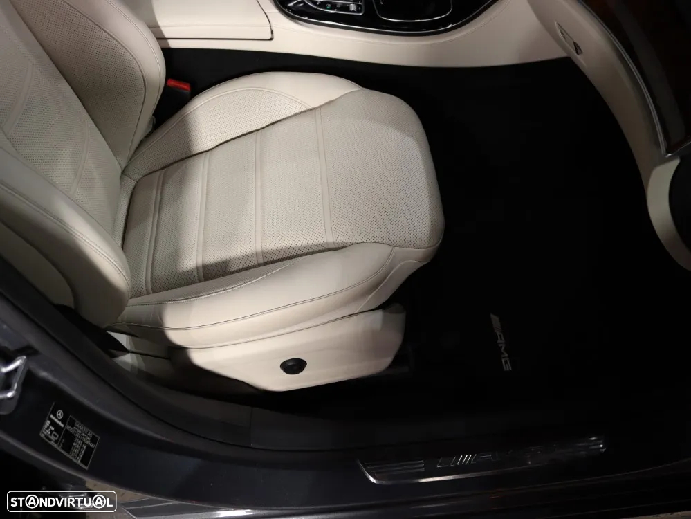 Mercedes-Benz E 53 AMG 4-Matic+ - 17