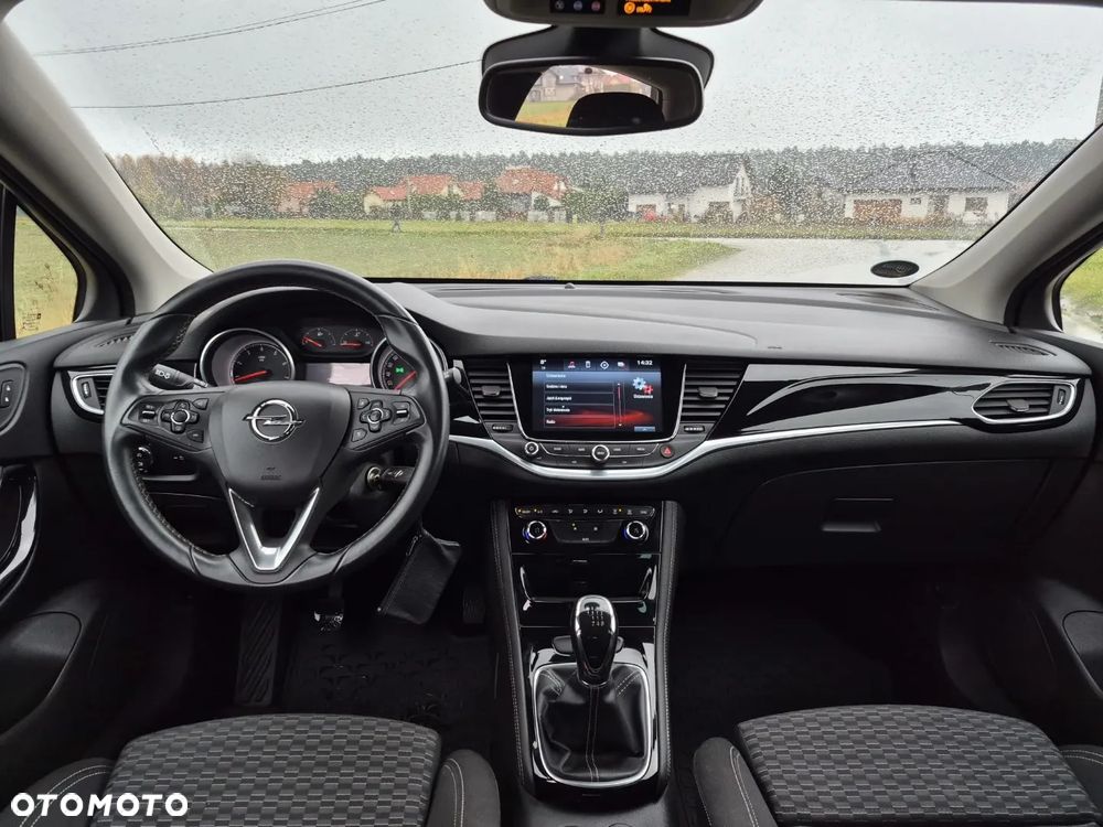 Opel Astra 1.4 Turbo Innovation - 4