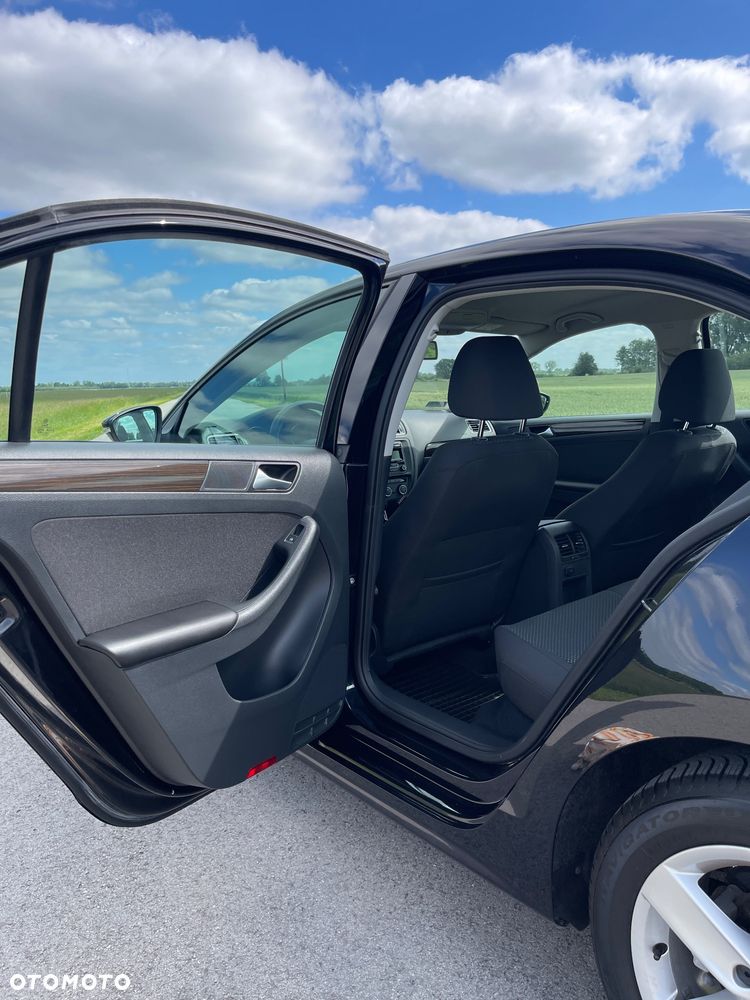 Volkswagen Jetta 1.2 TSI Comfortline - 28