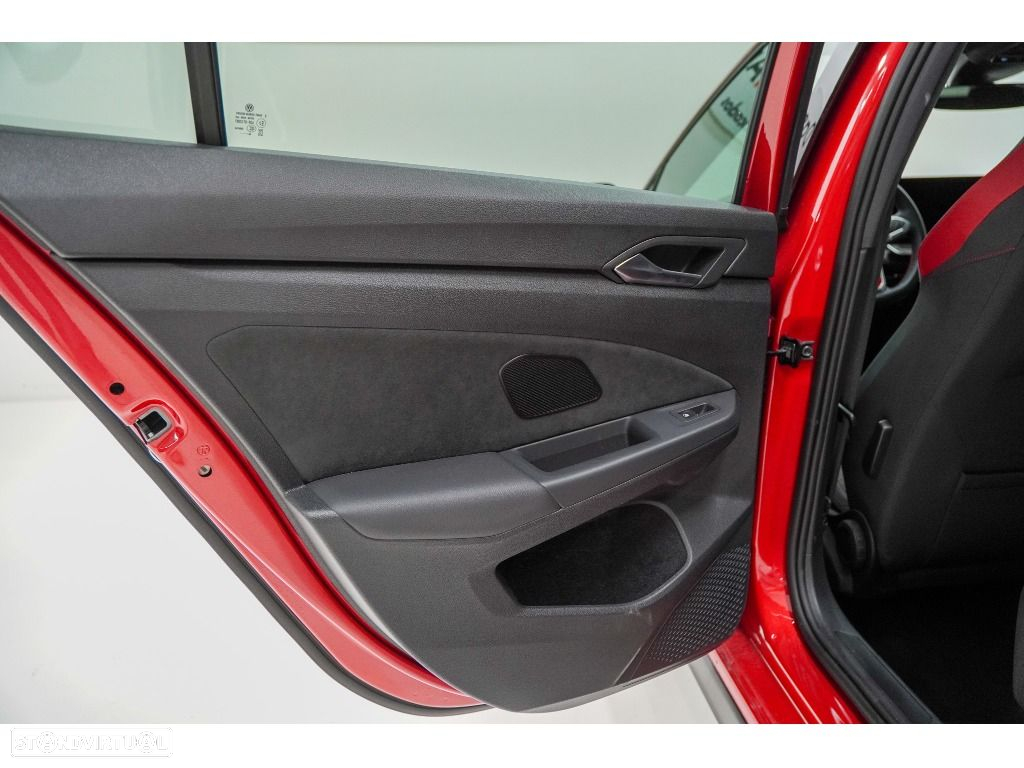 VW Golf 2.0 TSI GTI DSG - 23
