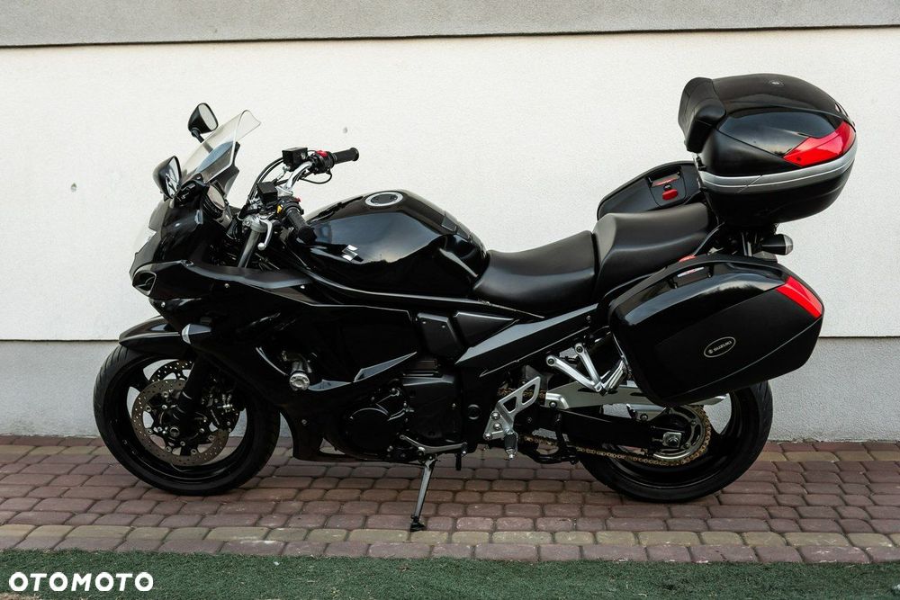 Suzuki GSX - 7