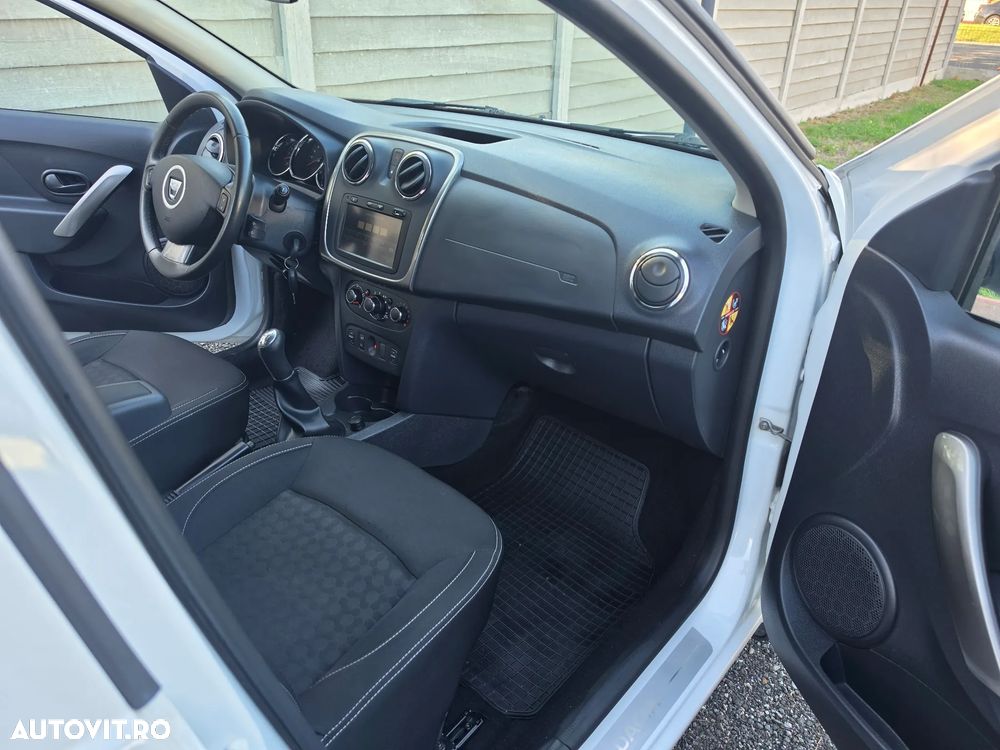 Dacia Sandero dCi 90 Laureate - 8