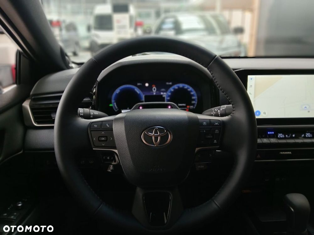 Toyota Camry - 9