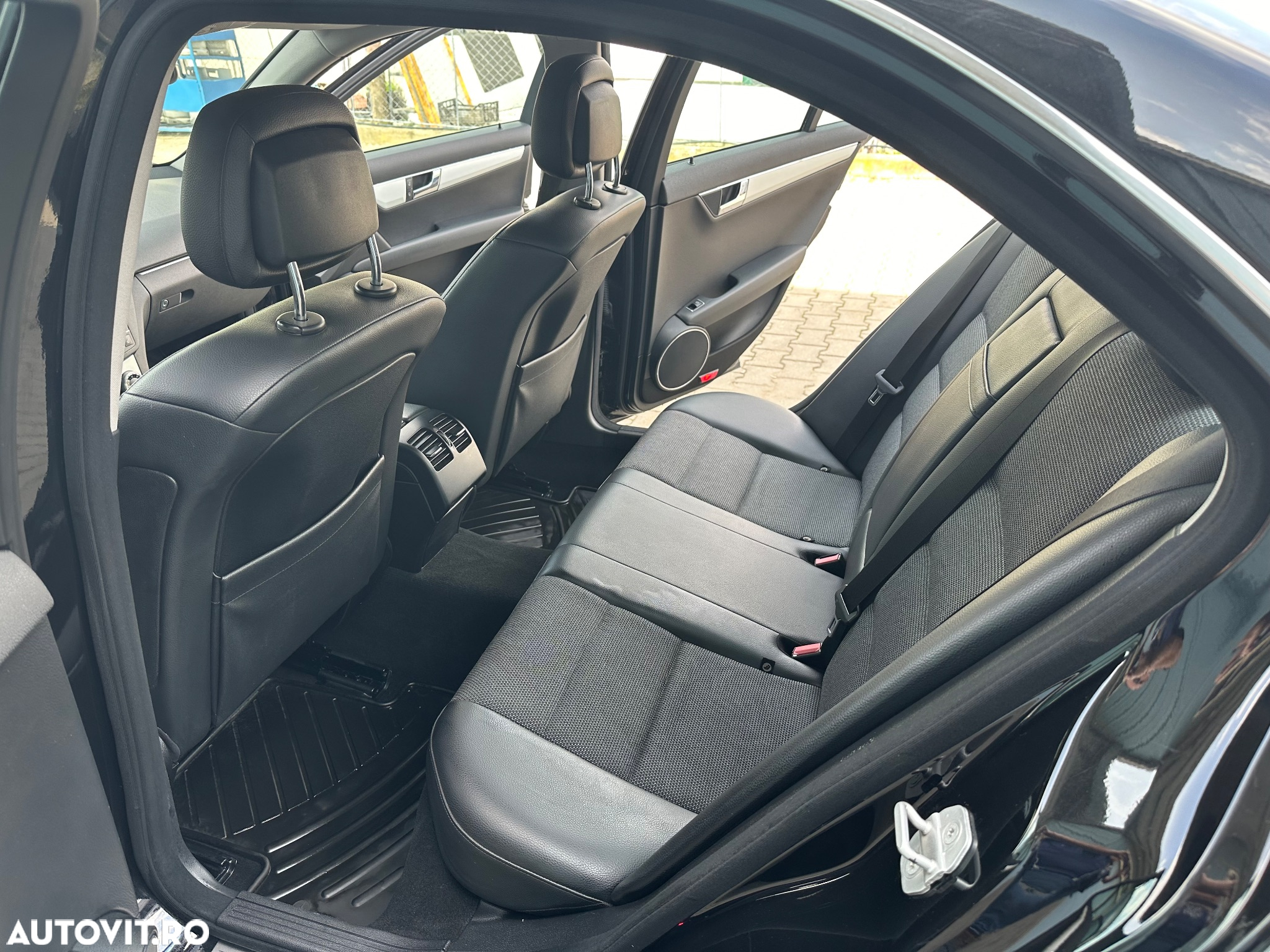 Mercedes-Benz C 220 CDI - 25