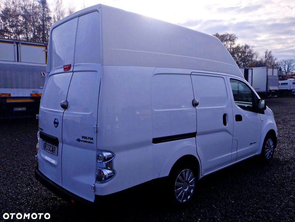 Nissan ENV 200 Maxi - 7