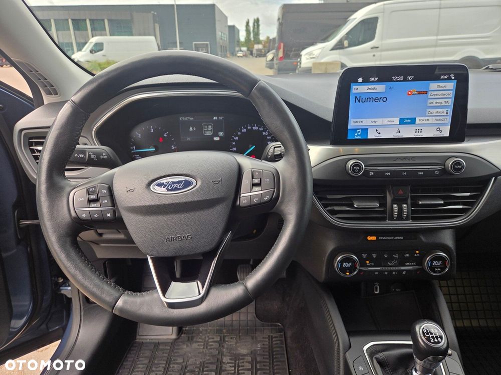 Ford Focus 1.5 EcoBlue Titanium Business - 4