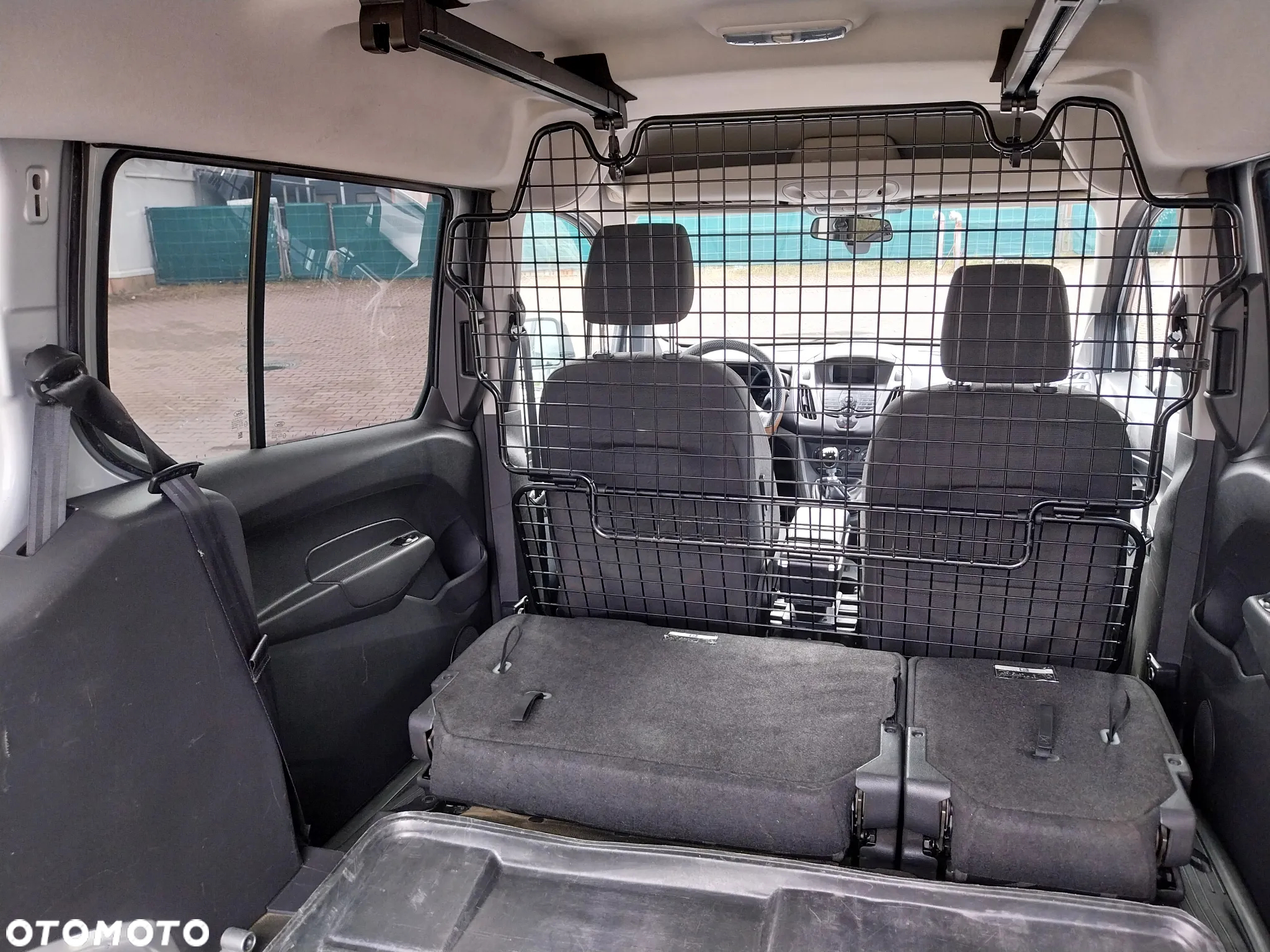 Ford Transit Connect - 19