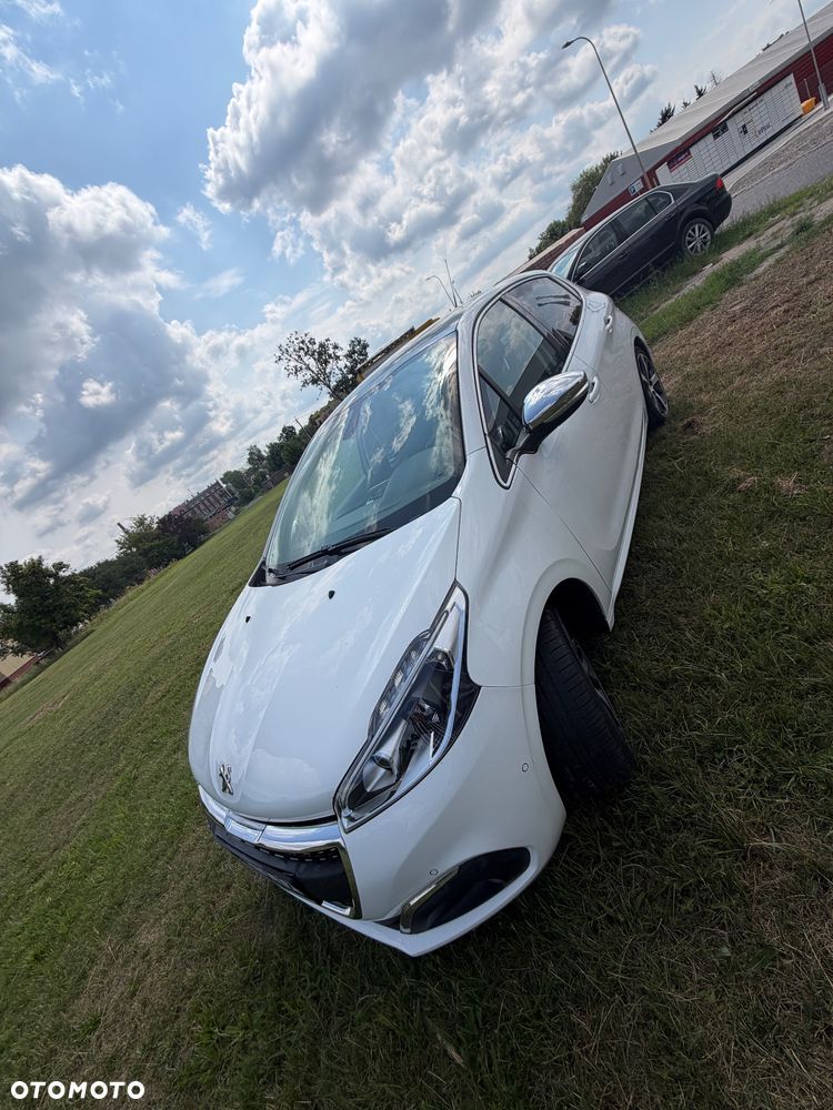 Peugeot 208 1.2 PureTech Allure S&S EAT6 - 5
