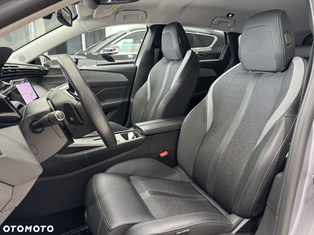 Peugeot 308 1.6 Hybrid PHEV Allure Pack EAT8 - 10