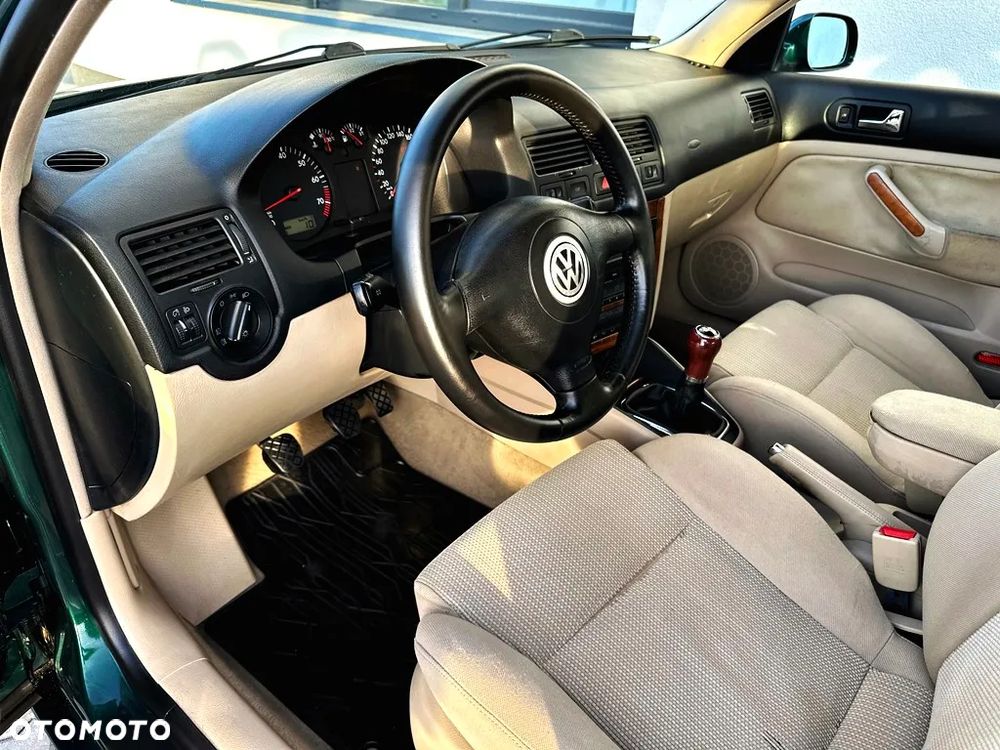 Volkswagen Bora 2.3 V5 - 10
