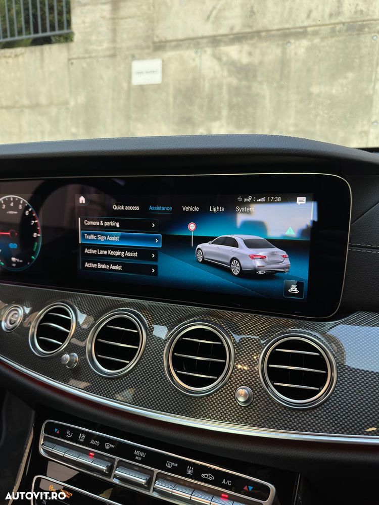 Mercedes-Benz E 300 4MATIC 9G-TRONIC AMG Line - 19