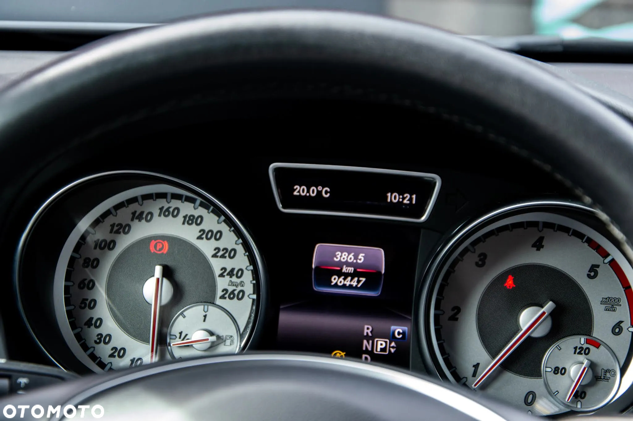 Mercedes-Benz GLA 180 d 7G-DCT - 14