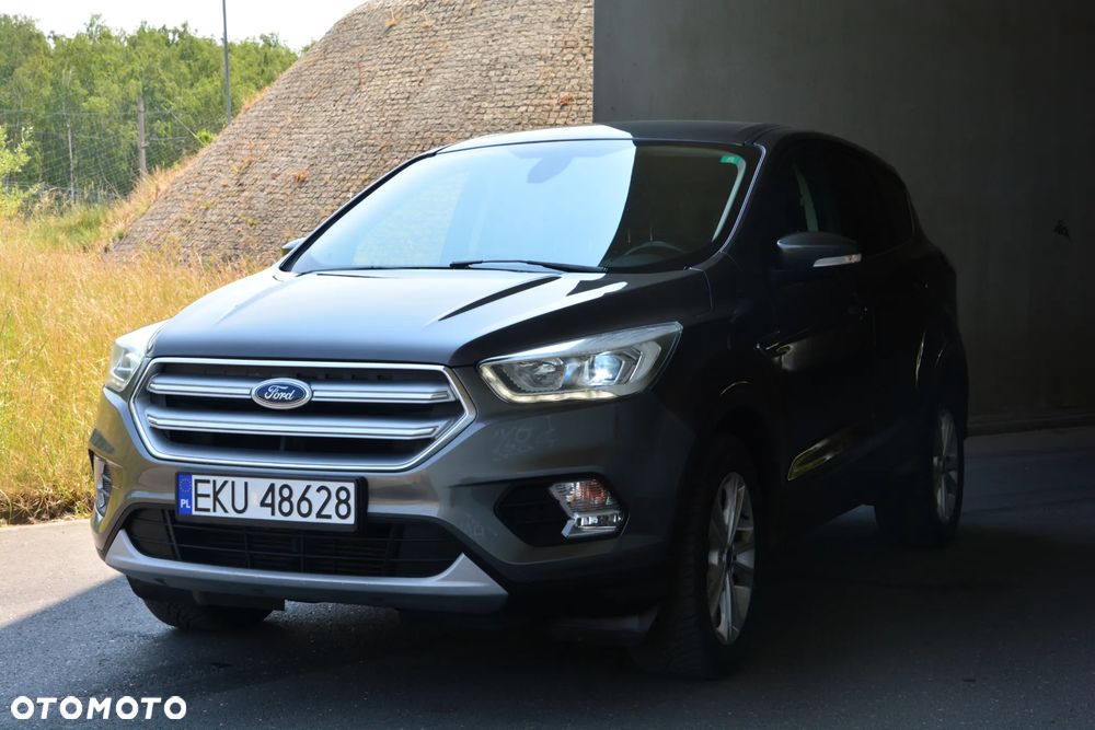 Ford Kuga 2.0 TDCi 2x4 Titanium - 5