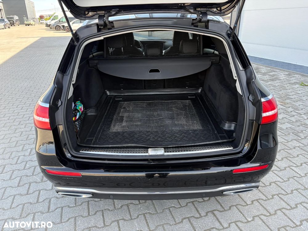 Mercedes-Benz E 220 d 4Matic 9G-TRONIC - 10