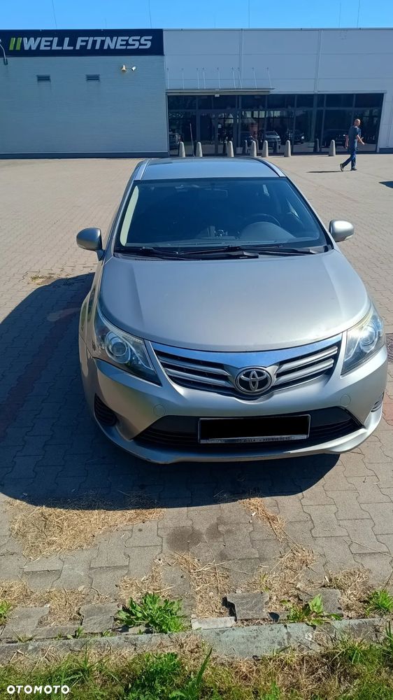 Toyota Avensis 2.0 D-4D Active - 11