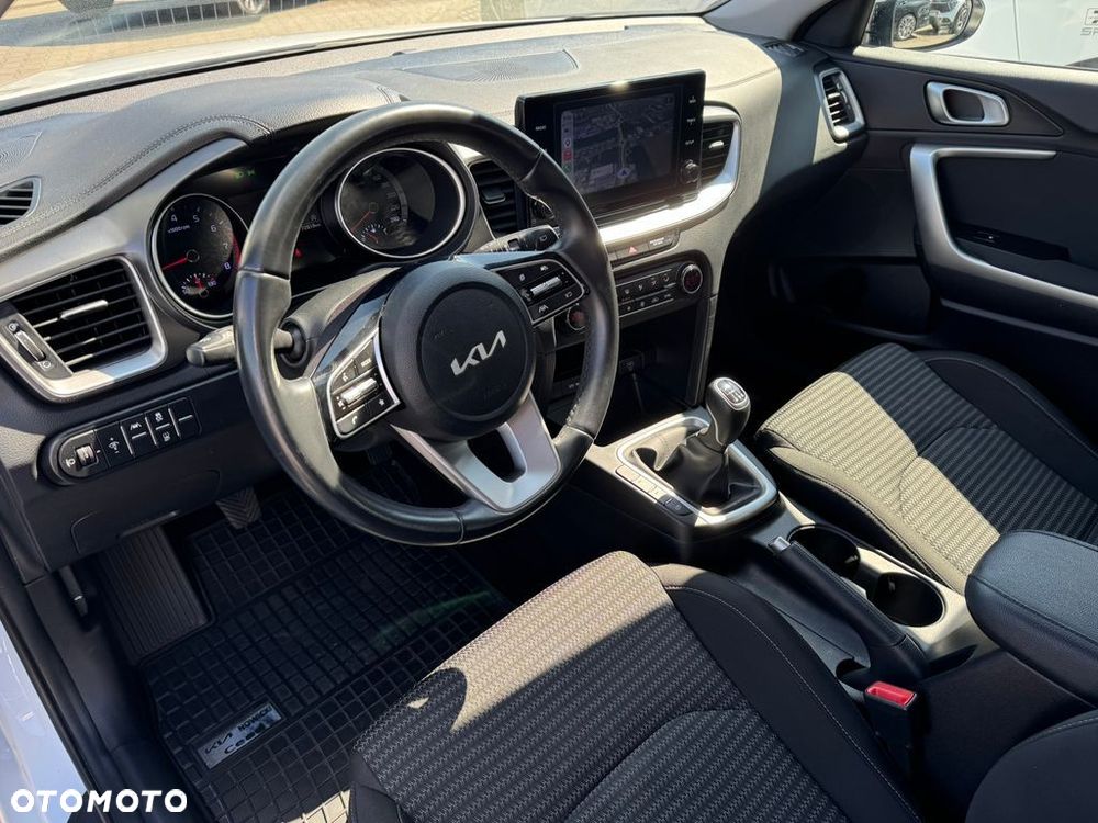 Kia Ceed 1.5 T-GDI M - 9