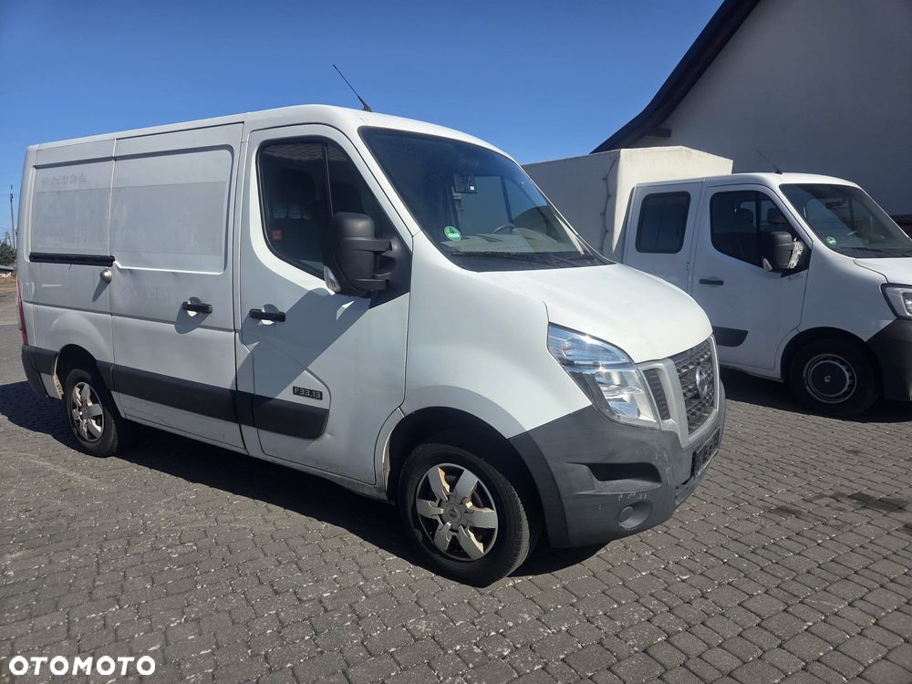 Nissan NV400 - 1
