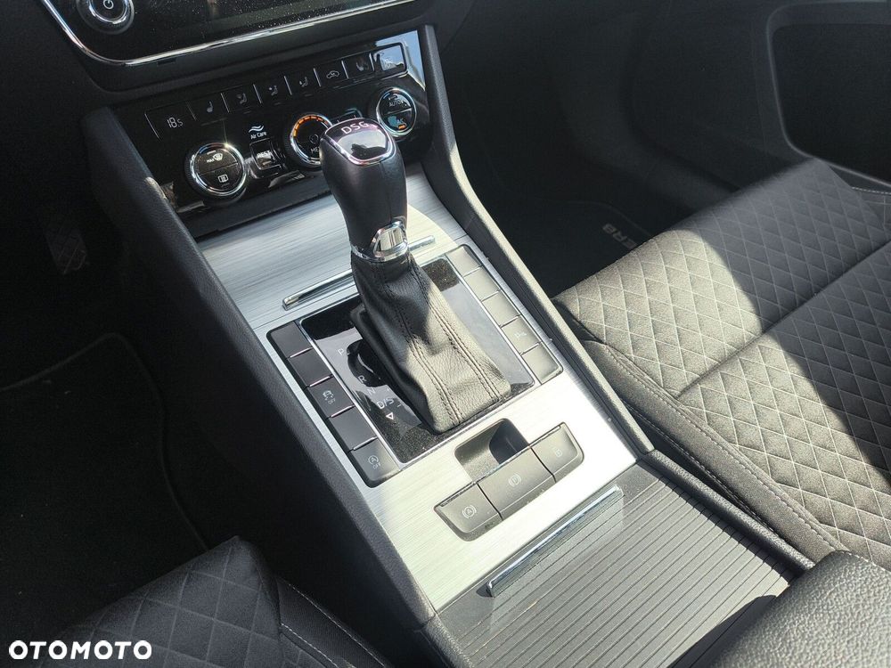 Skoda Superb 2.0 TDI SCR Ambition DSG - 16