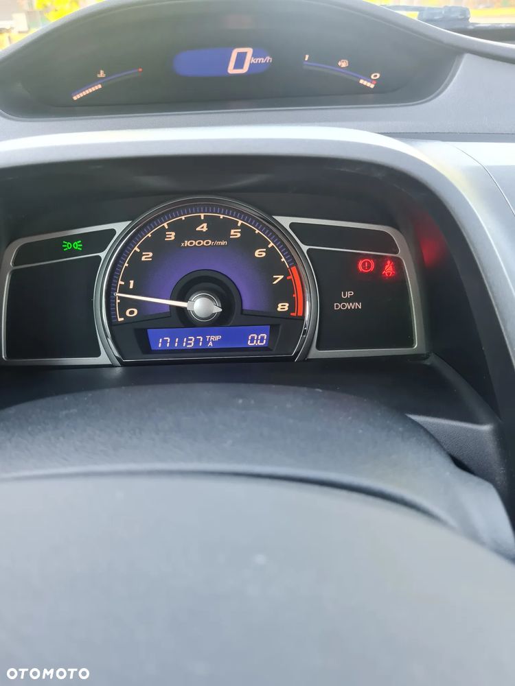 Honda Civic 1.8 Executive - 5