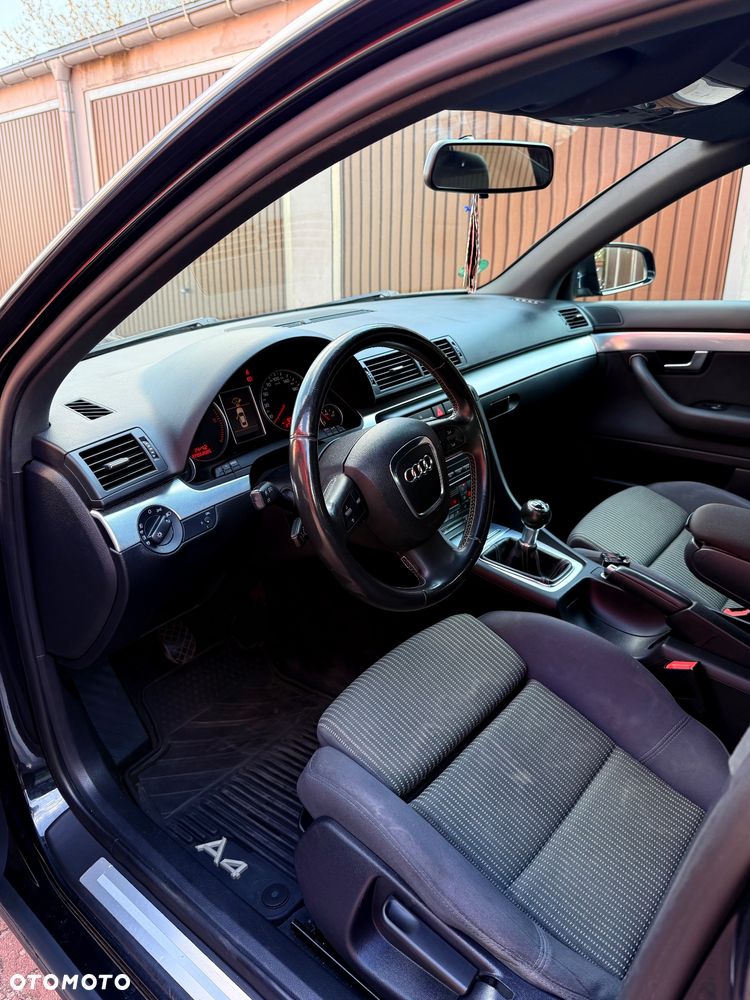 Audi A4 Avant 2.0 TDI - 7