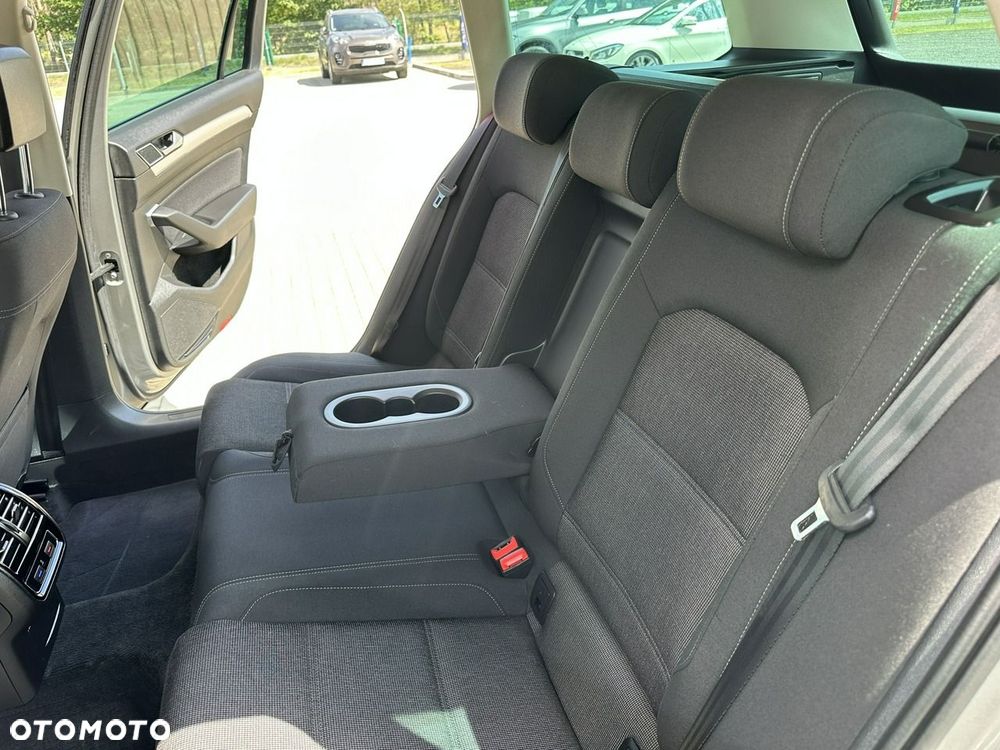 Volkswagen Passat Variant 2.0 TDI (BlueMotion Technology) Comfortline - 13
