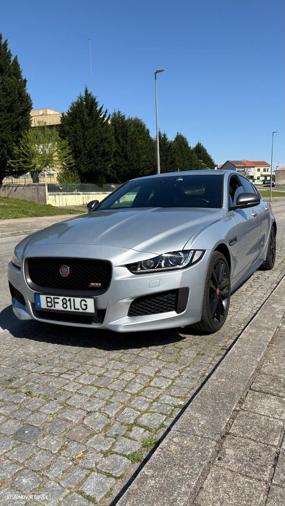 Jaguar XE 30t AWD R-Sport - 15