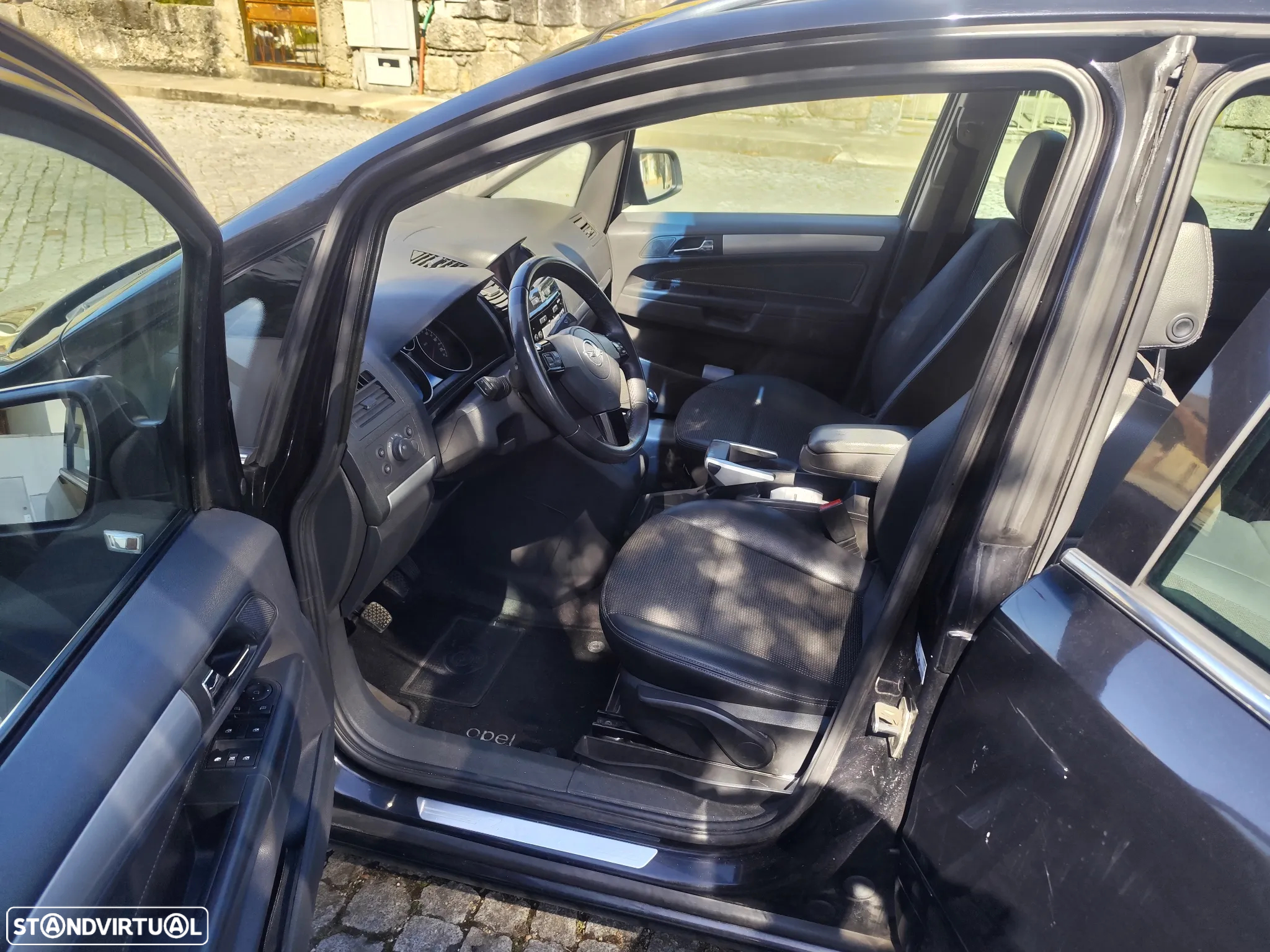 Opel Zafira 1.7 CDTi EcoFLEX - 8