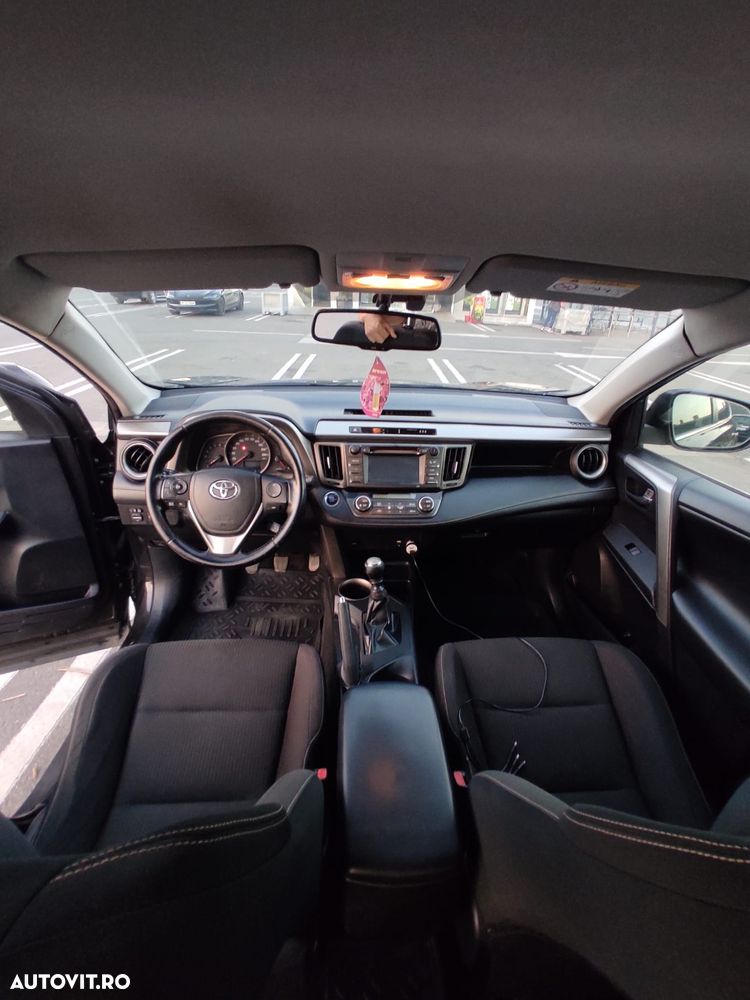 Toyota RAV4 2.0 D-4D 4WD Comfort - 9