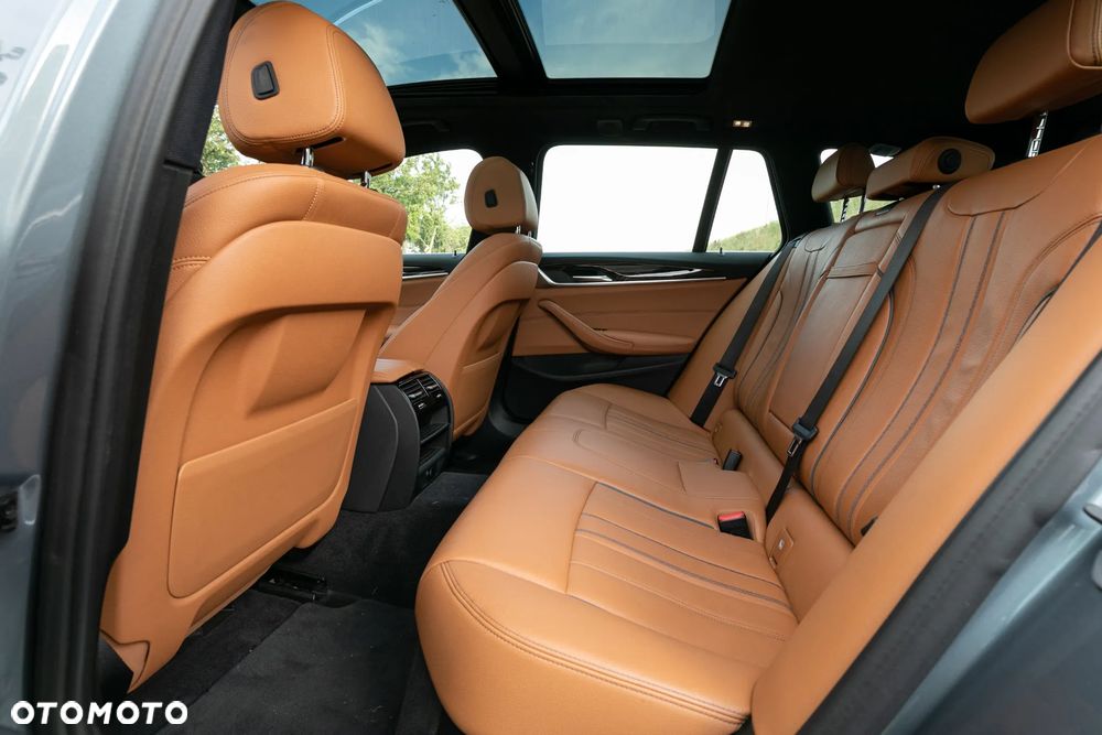 BMW Seria 5 530i Luxury Line - 25