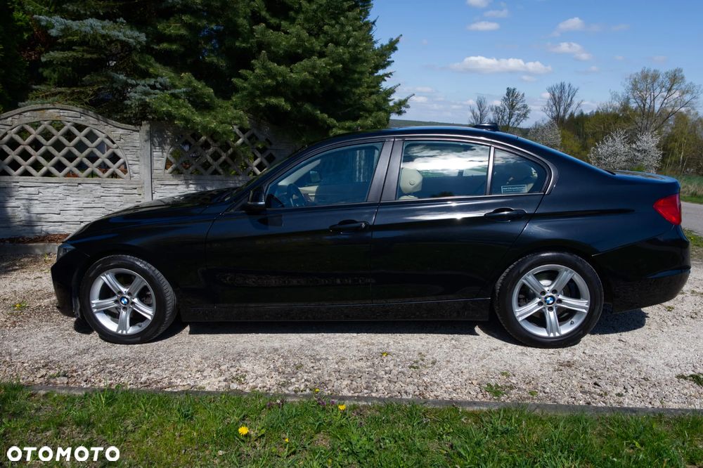 BMW Seria 3 328i - 17