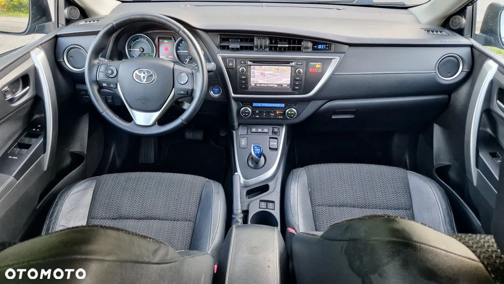 Toyota Auris - 12