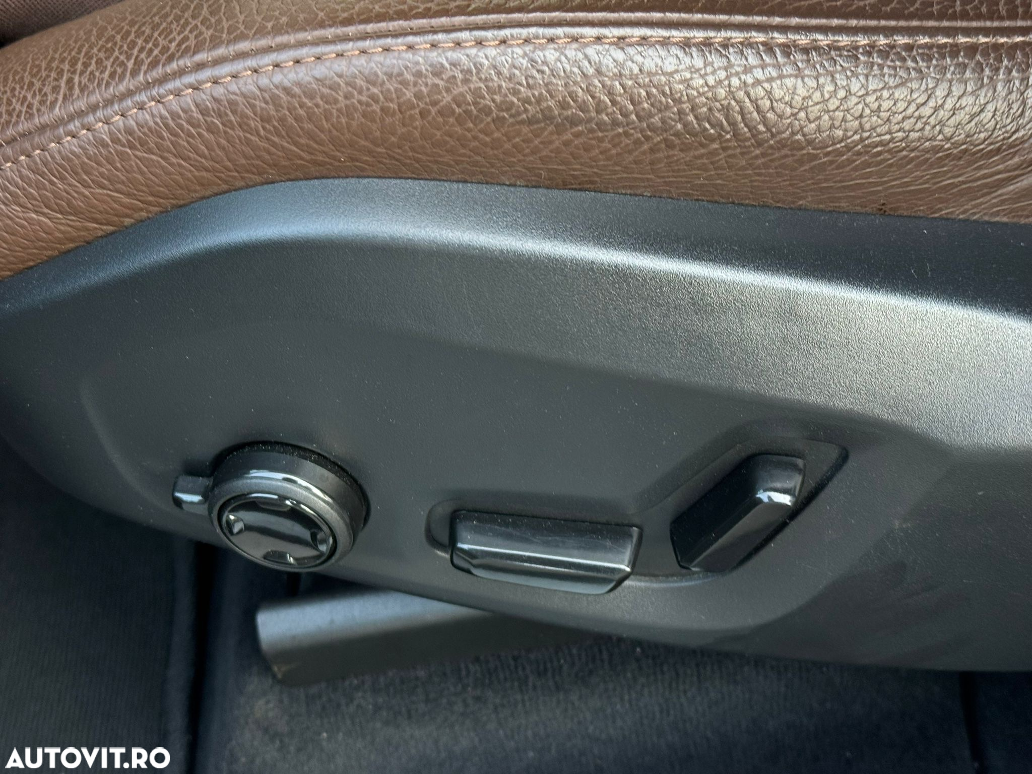 Volvo XC 60 D4 Geartronic Momentum Pro - 25