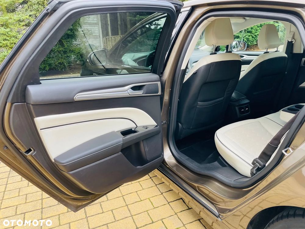 Ford Mondeo Vignale 2.0 Hybrid - 22