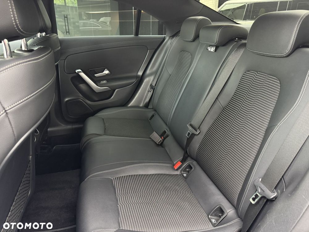 Mercedes-Benz CLA 200 mHEV Progressive 7G-DCT - 15