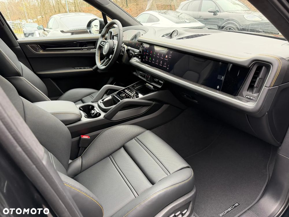 Porsche Cayenne - 22