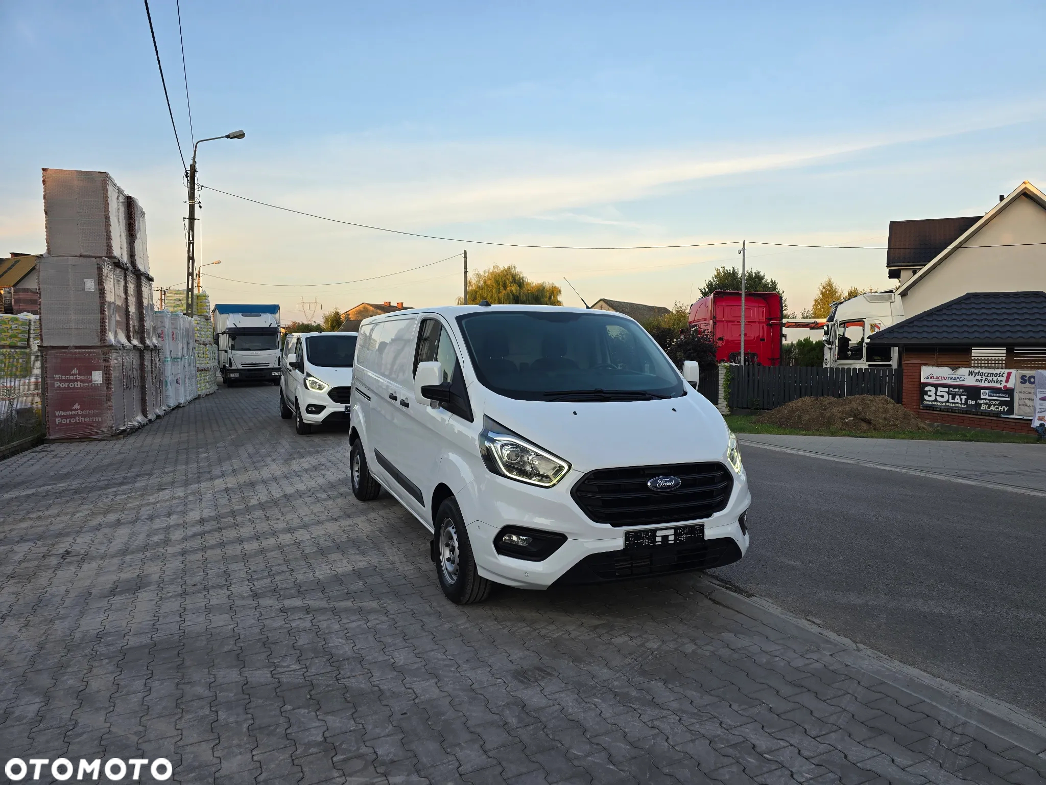 Ford Transit Custom 3 osobowy L2 H1 - 2