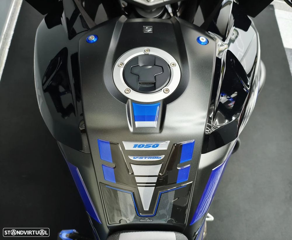 Suzuki v-strom DL - 9