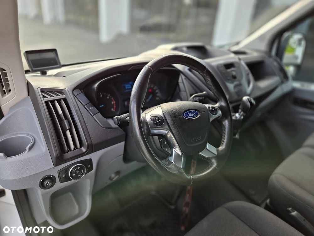 Ford Transit - 17