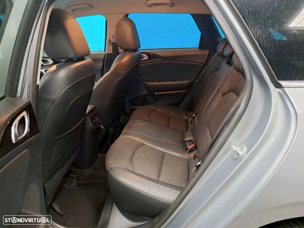 Kia Ceed SW 1.6 CRDi TX - 19